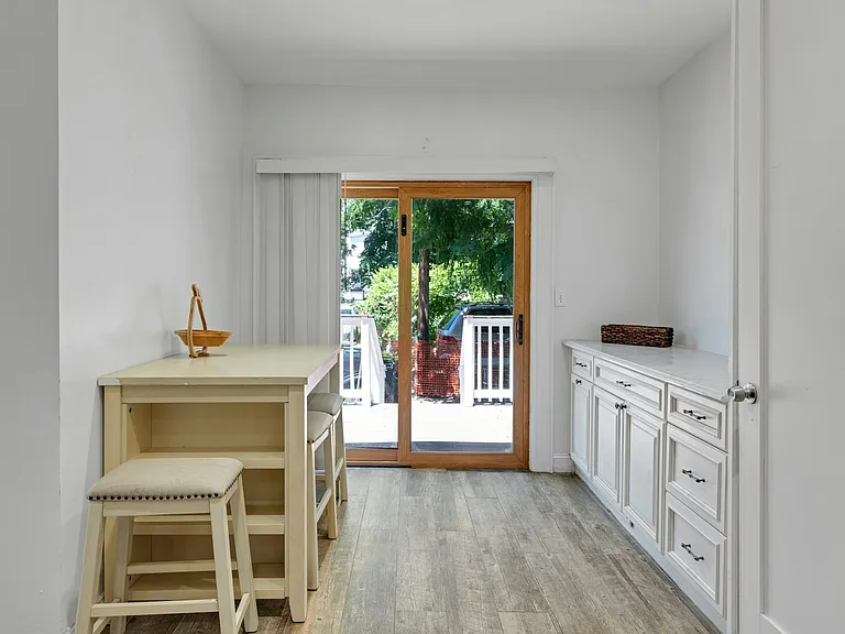 127 S Burnett St #1 — Photo 7
