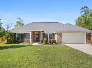 1431 Viola St, Mandeville, LA 70448