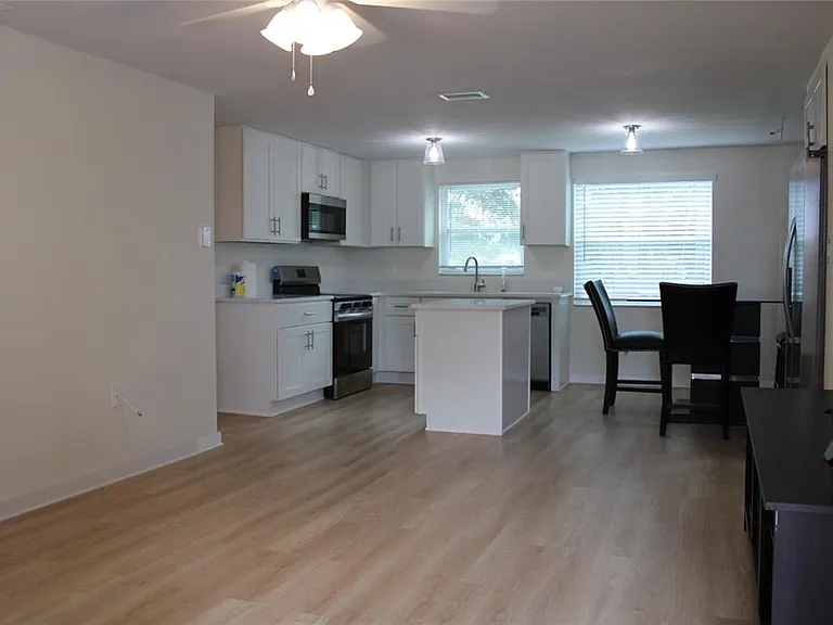 9049 Orchid Dr — Photo 2