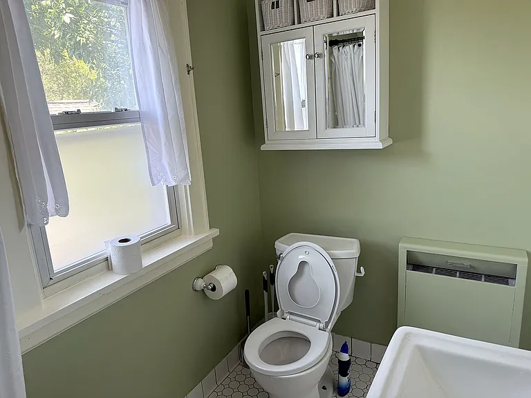 50 Redfern Dr — Photo 14