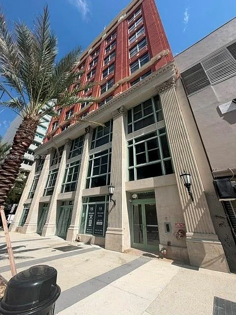 Flagler First Condo — Photo 2