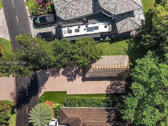 5th image of 22 S Cortez Dr