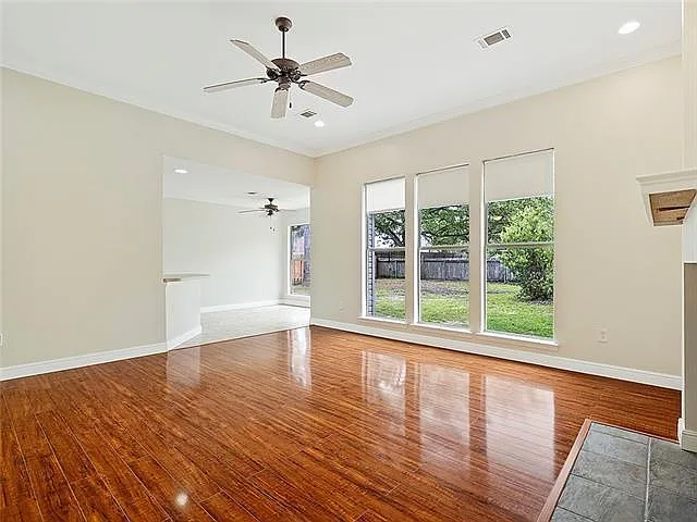 3 bed, 2.0 bath, 1413 sqft, $1,800 — Photo 4