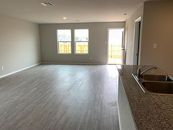 4th image of 10610 De Gonzalo Way