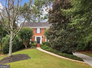 8630 Birch Hollow Dr, Roswell, GA 30076