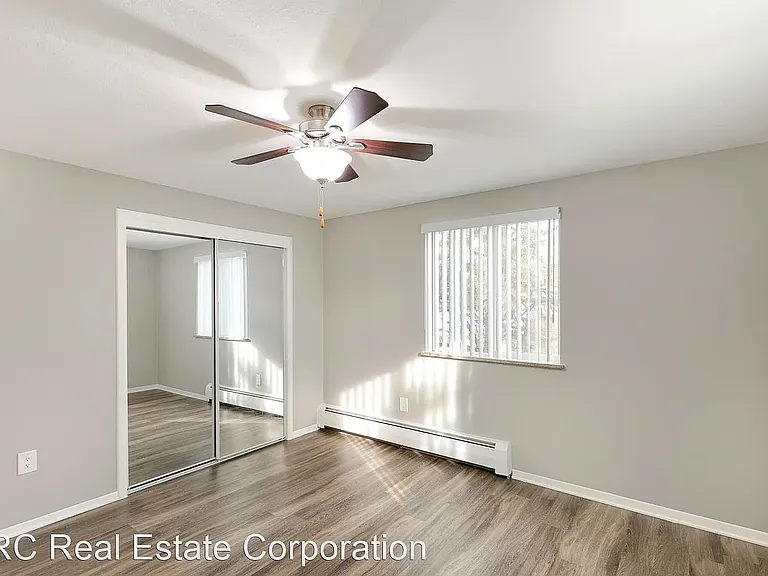 COTTONWOOD APARTMENTS — Photo 43