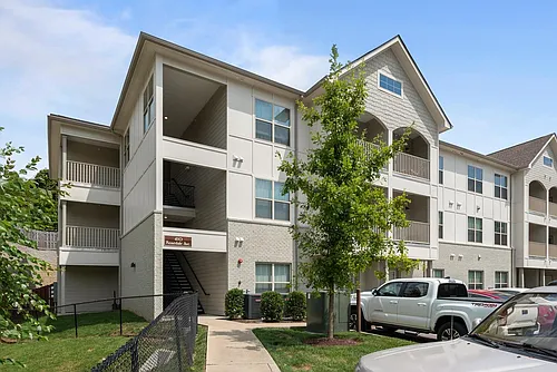 410 Rosedale Ave #105 Photo 1