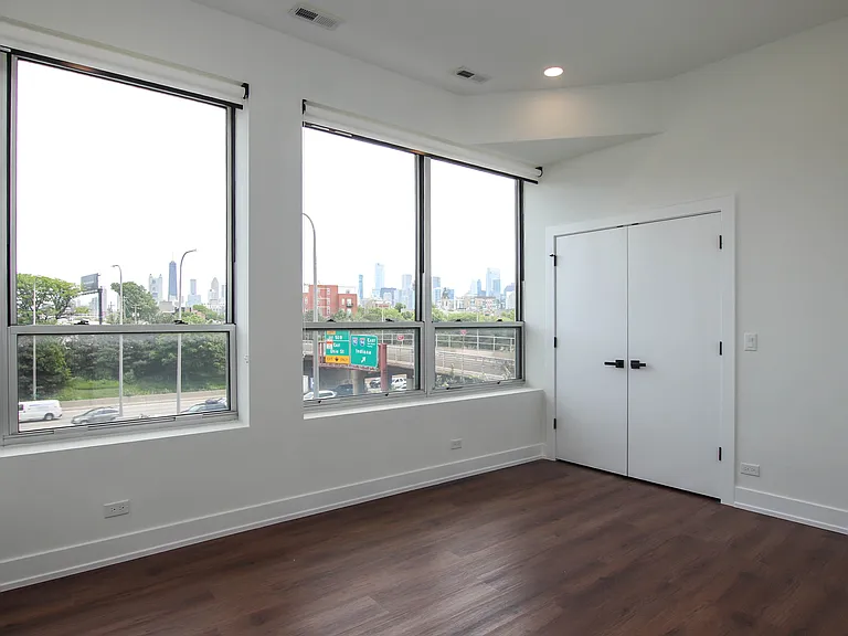 1001 N Milwaukee Ave #204 — Photo 15