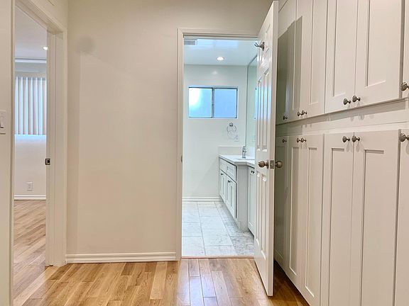 5th image of 8219 Norton Ave