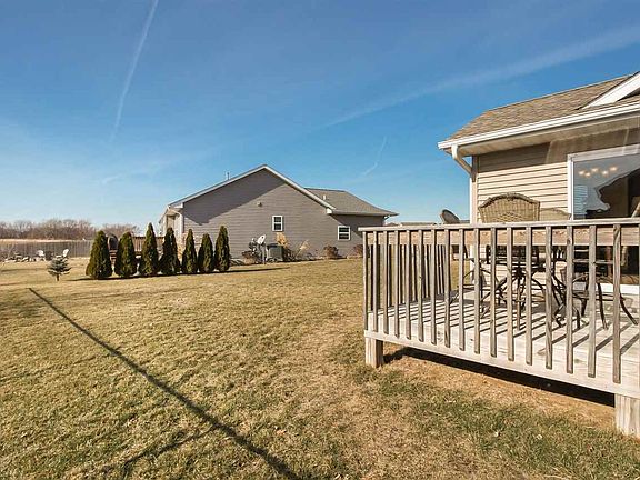 3rd image of 801 Raymond Dr