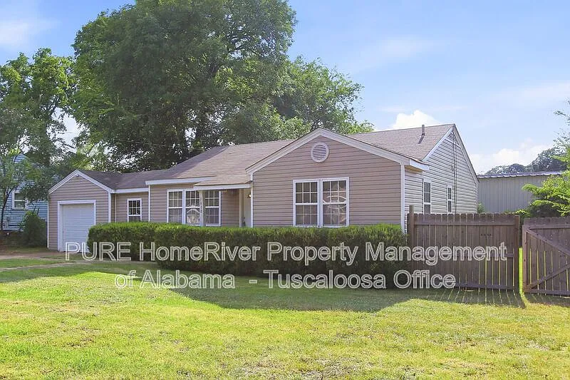 2 bed, 1.0 bath, 978 sqft, $1,350 — Photo 3
