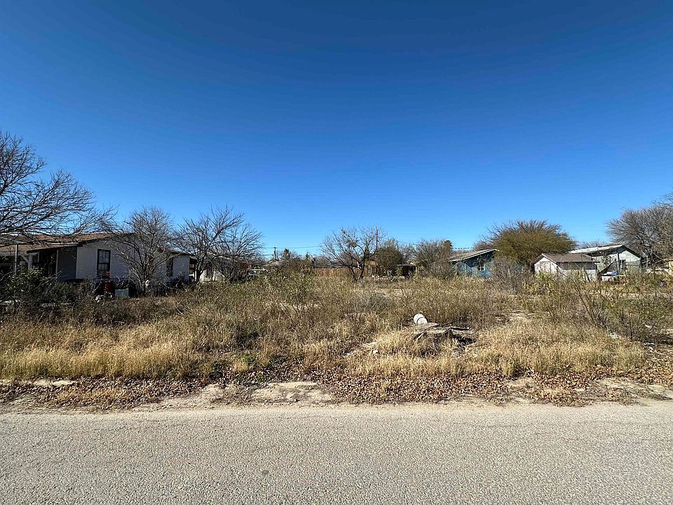 306 Leticia St Del Rio TX Zillow