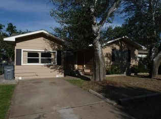 1220 SW 26th Pl, Lawton, OK 73505