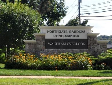 56 Jacqueline Rd APT 6, Waltham, MA, 02452