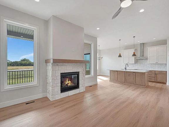 3rd image of 9223 Triana Ln