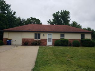 833 NE Cambridge Dr, Lees Summit, MO 64086