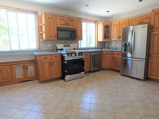 Rented by MAC Realty NY | media 1