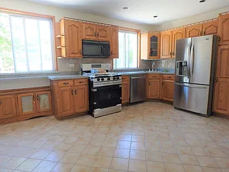 Rented by MAC Realty NY