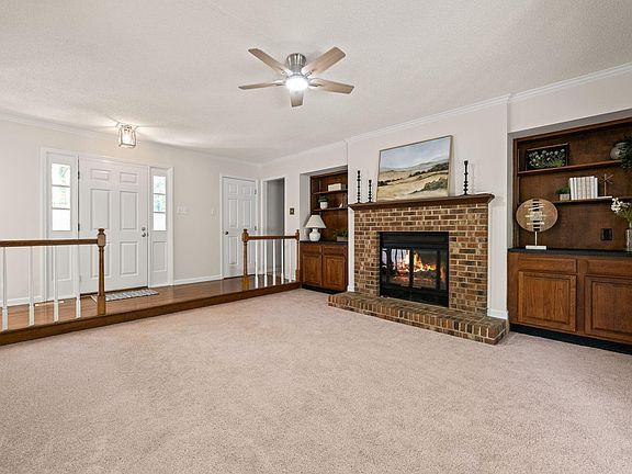 4th image of 5711 Lake Elton Rd