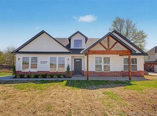 2207 Airport Rd W, Cleveland, OK 74020