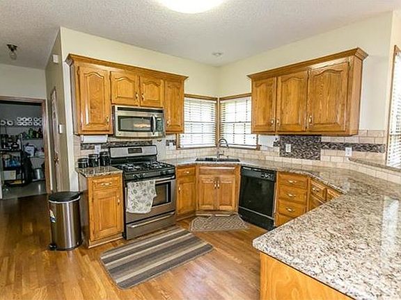 4th image of 12746 Flint Ln