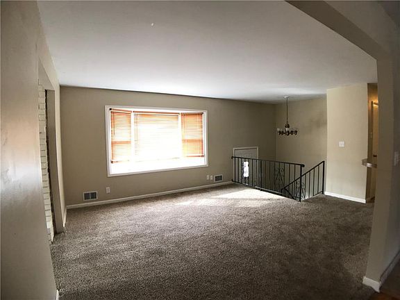 4th image of 4928 Overton Ave