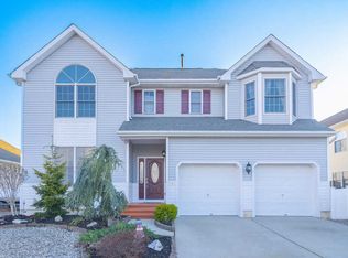 343 Bayview Ave, Bayville, NJ 08721
