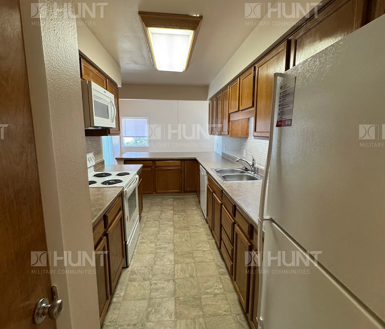 3 bed, 1385 sqft, $2,225 — Photo 2
