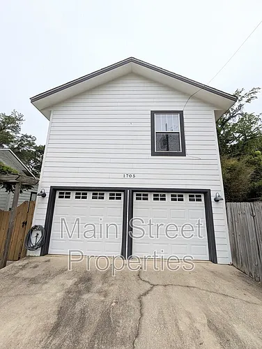 1705 N 17th Ave Photo 1