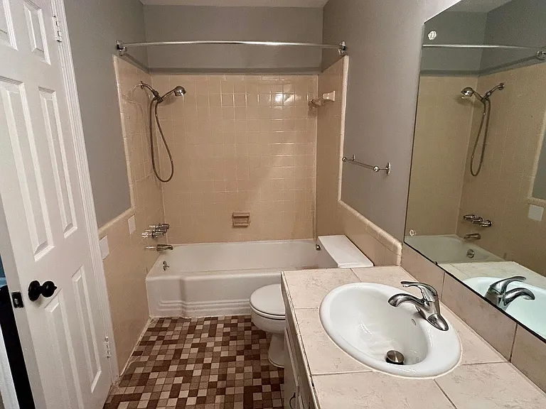 4110 Clairmont Ave S — Photo 8
