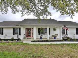 56 White Rd, Hawk Point, MO 63349