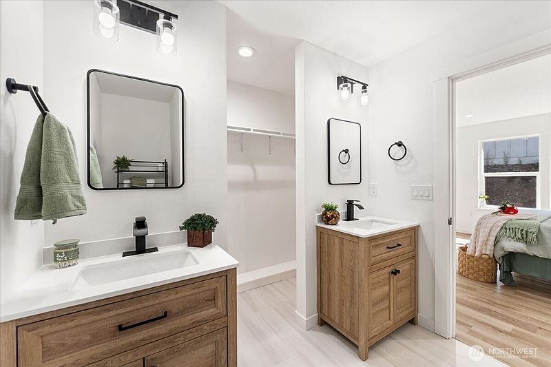 4th image of 429 Chestnut Street