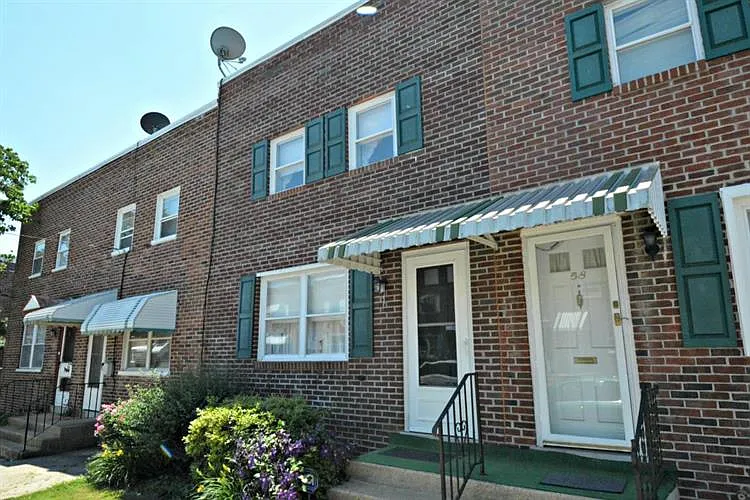 60 Wise Ave photo 1