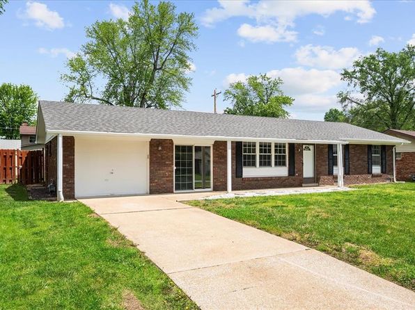 208 Aaron Dr, Belleville, IL 62220