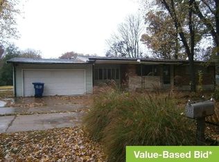 317 Lookout Dr, Saint Louis, MO