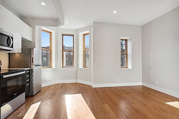 1st image of 157 Lefferts Pl #3