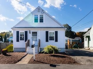 31 Grandfield St, Dedham, MA 02026