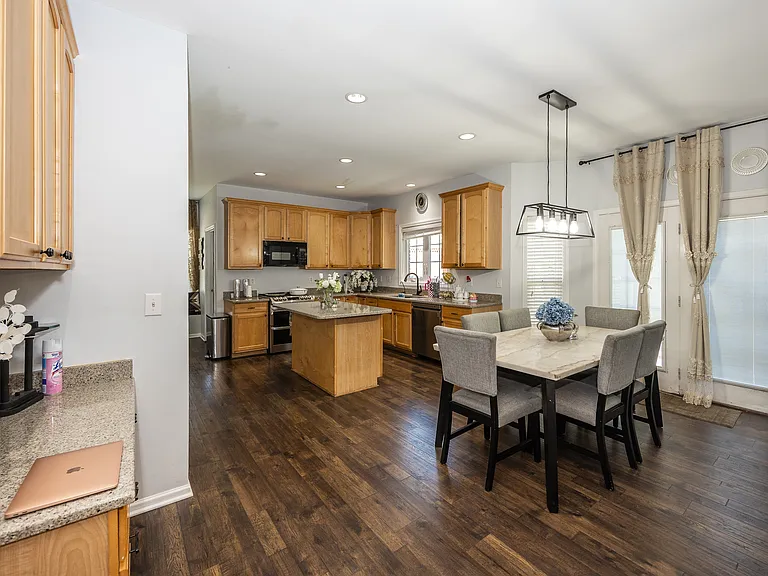 5889 Pebblestream Dr — Photo 12