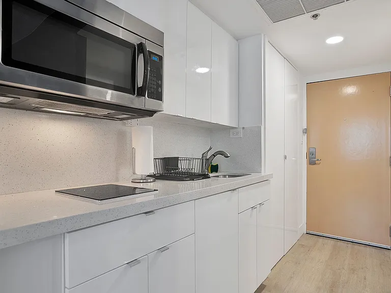 19201 Collins Ave #742 — Photo 8