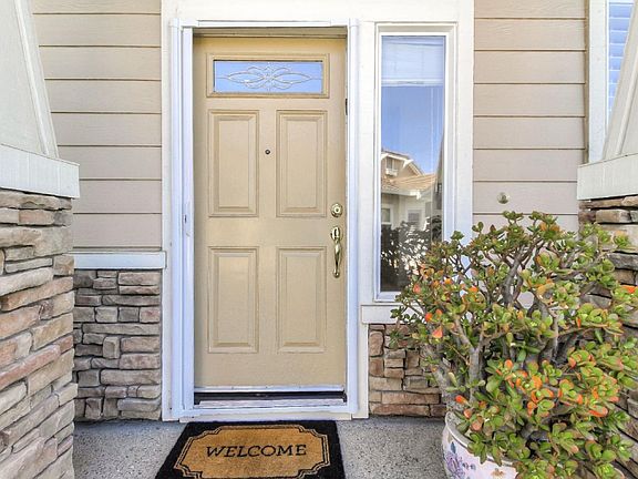 3rd image of 2055 Folle Blanche Dr