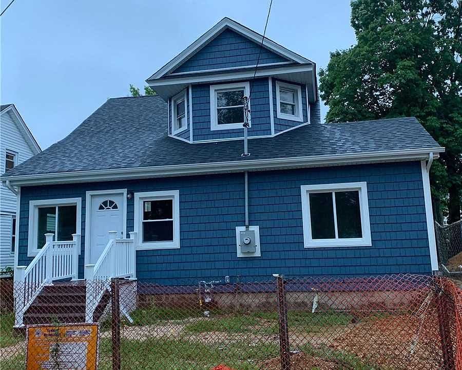2nd image of 34 Henry St