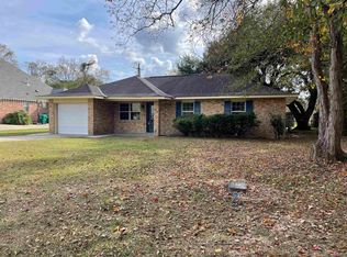 917 Montgomery Ave, Denham Springs, LA 70726
