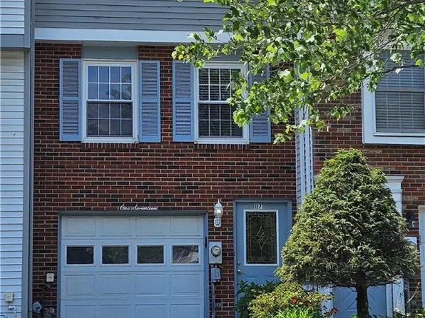 117 Ligonier Ln, New Kensington, PA 15068