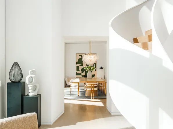 100 East 53rd Street image 14 of 35