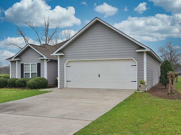 4th image of 156 Wisteria Ln