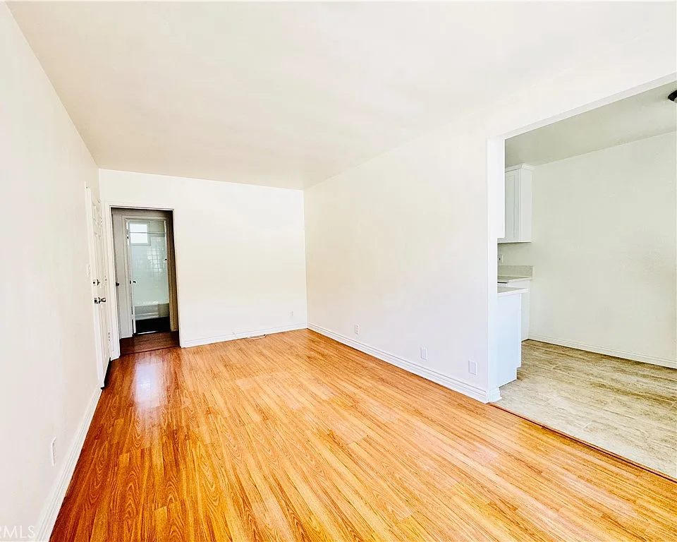 1 bed, 520 sqft, $1,950 — Photo 2