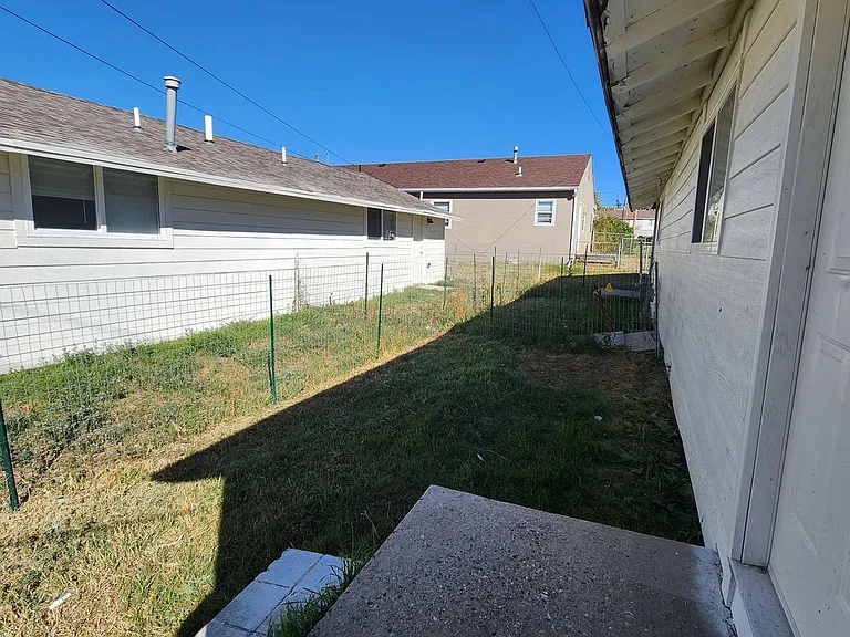 Centrally Located One Bedroom Duplex — Photo 10