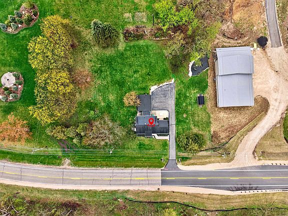 3rd image of W4466 Fourth Street Rd