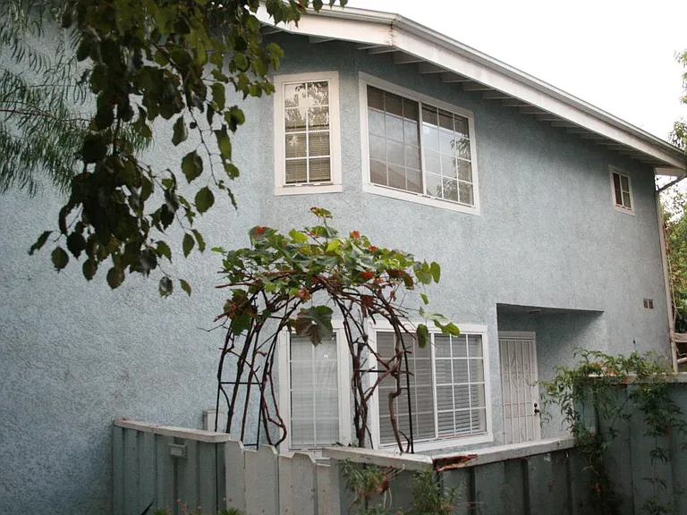 18999 Gault St — Photo 29