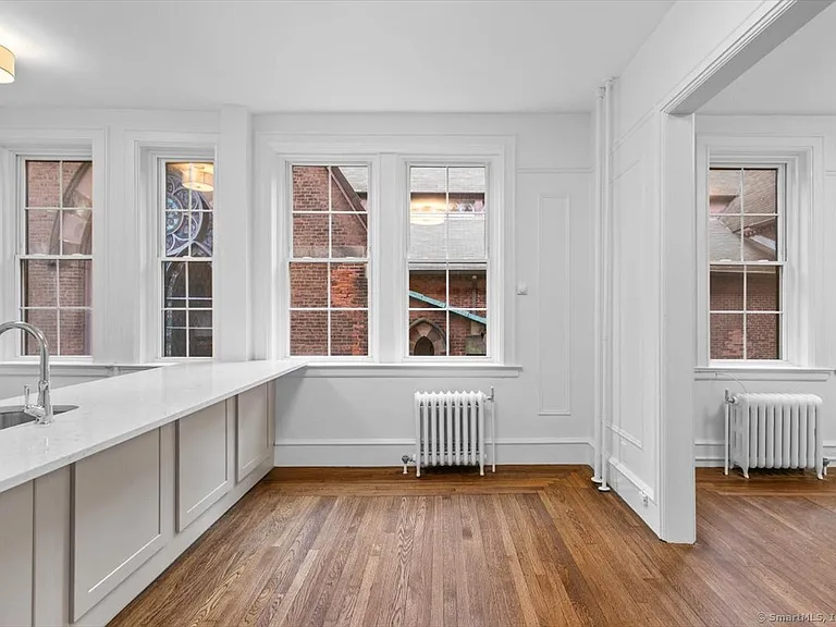 284 Orange St #204 — Photo 5